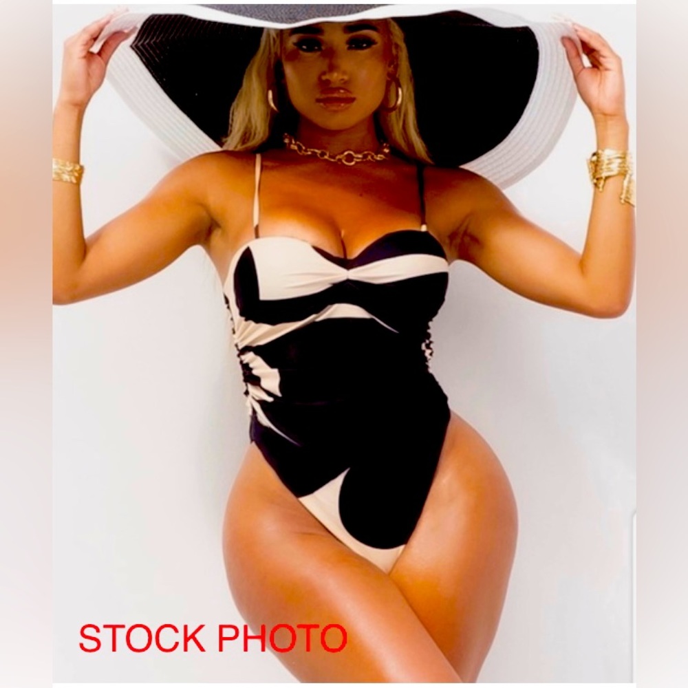Matte Collection one piece Swimsuit sz M